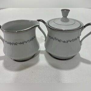 Fashion Manor  Fine China Japan  - SUGAR BOWL W/lid & CREAMER